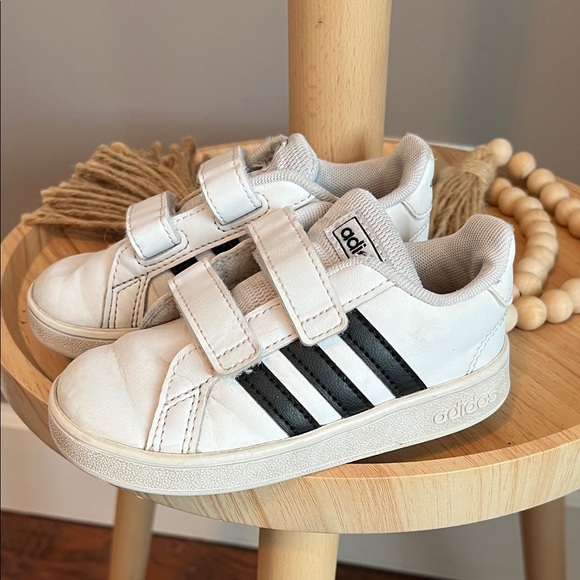 Adidas Kids Grand Court White Sneakers with Black Stripes Size 7 - Picture 3 of 8